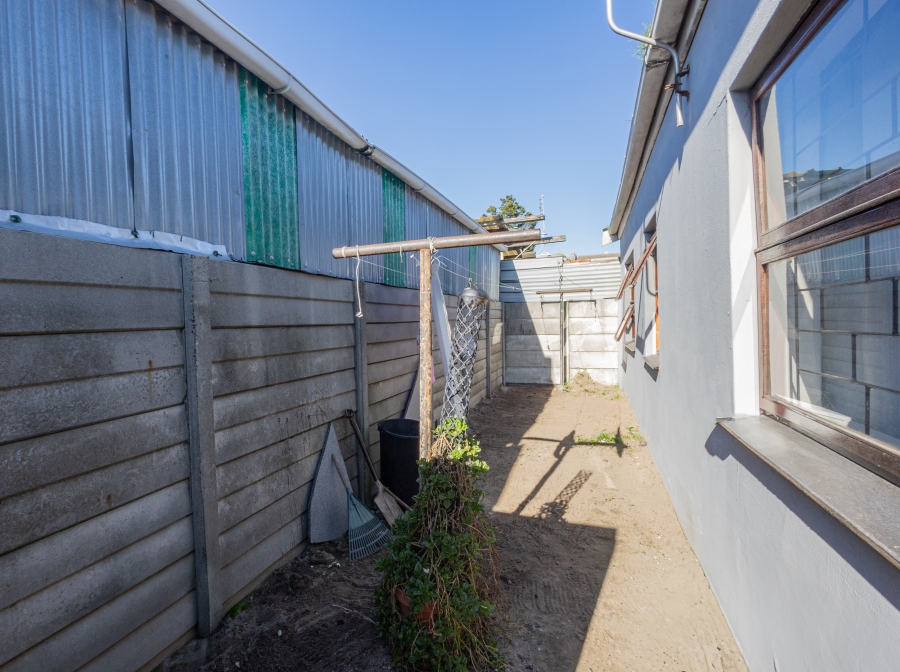 3 Bedroom Property for Sale in Silversands Western Cape